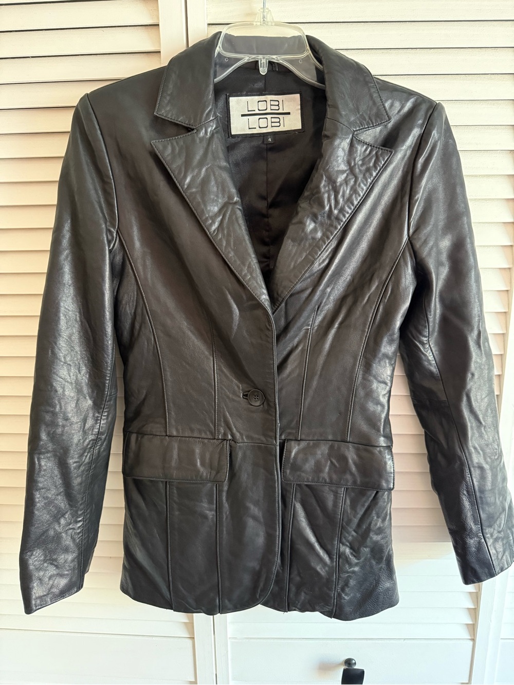 Vintage Women's Black Leather Jacket. Size 4